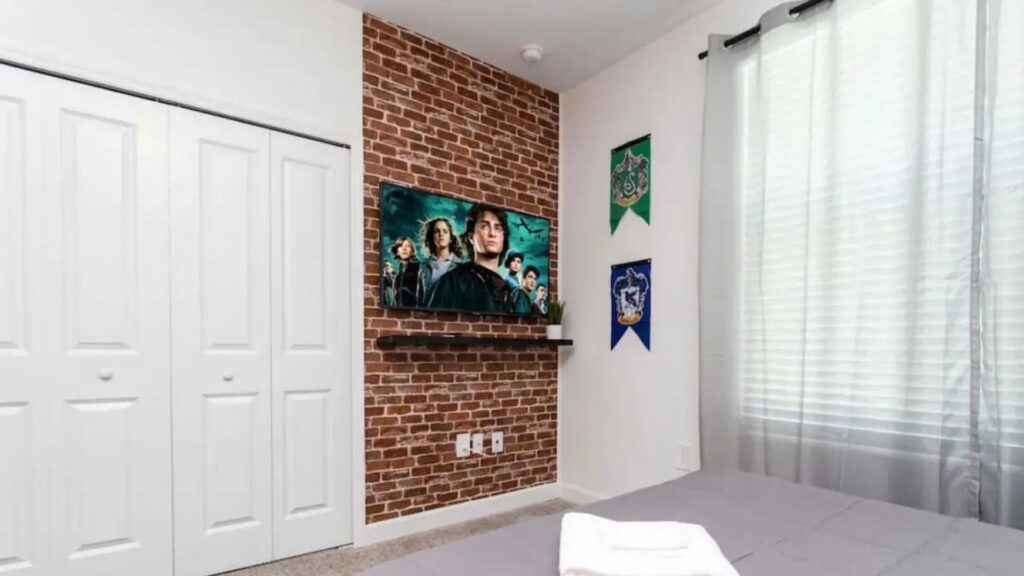 Themed decor: a strategy to increase bookings
