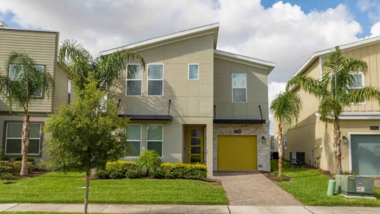 Inmueble de alquiler vacacional en Florida que requiere una póliza de seguro especializada para propietarios.
