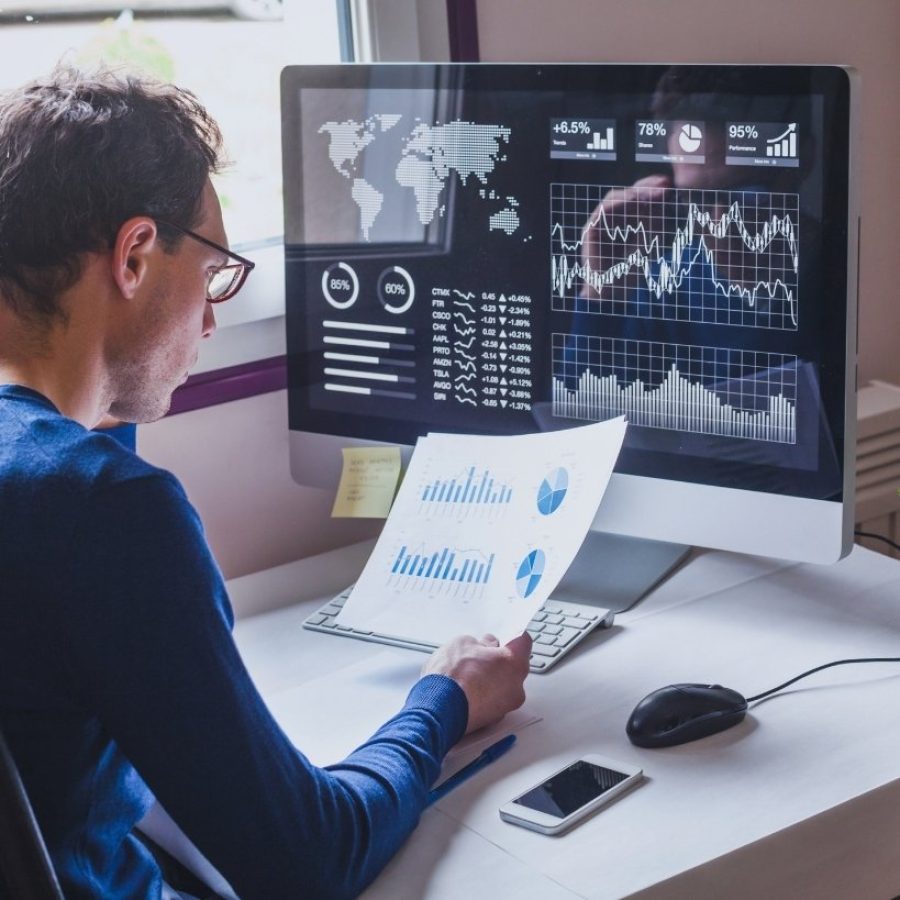 Análisis de datos y métricas digitales para optimizar la gestión profesional de alquileres cortos y mejorar el rendimiento de propiedades.